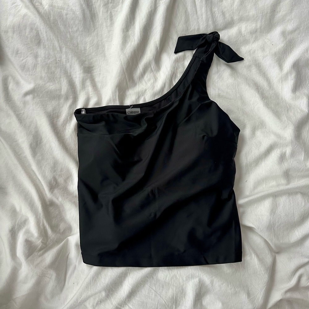 Calypsa Multi-Use One Shoulder Top ~ Black M